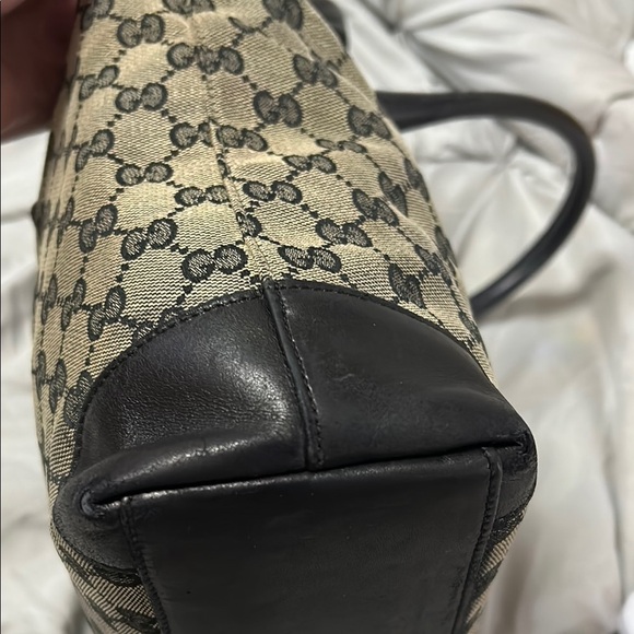 GUCCI Black and Brown Signature Tote - Picture 9 of 16
